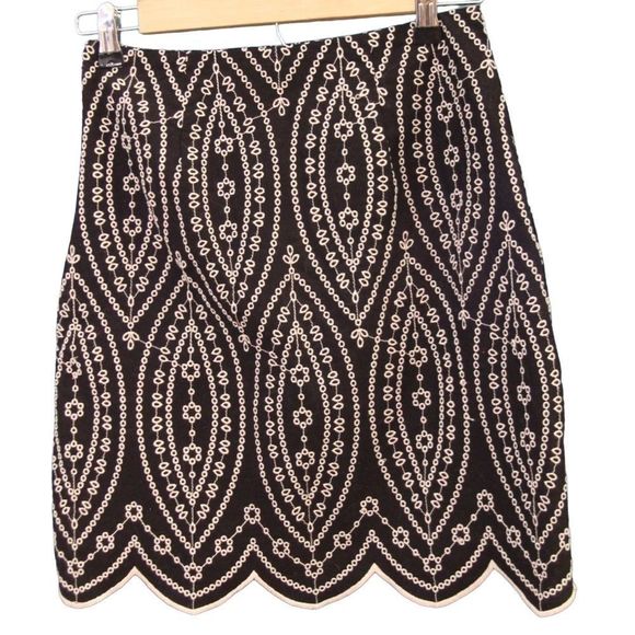 NWT LOFT black and white scalloped high waist skirt - Picture 4 of 8